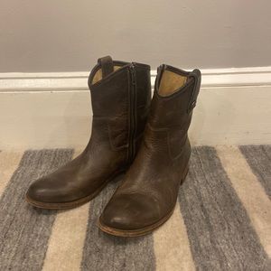 Frye Melissa Button Short Brown Boots 7.5